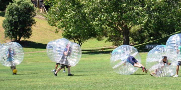 Gemma!-Bubble-Cup. Diese trendige aberwitzige Fun-Sportart aus Dänemark müsst ihr miterleben!!! Bumm Tschack mit Video!