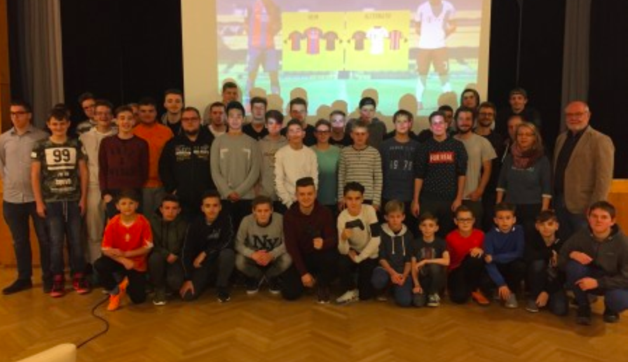 Das von Gemma! organisierte Fifa Turnier in Zwentendorf erfreute sich großer Beliebtheit. 40 Jugendliche hauten in die Tasten!